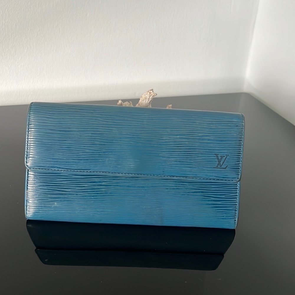 Louis Vuitton Epi Sarah wallet
